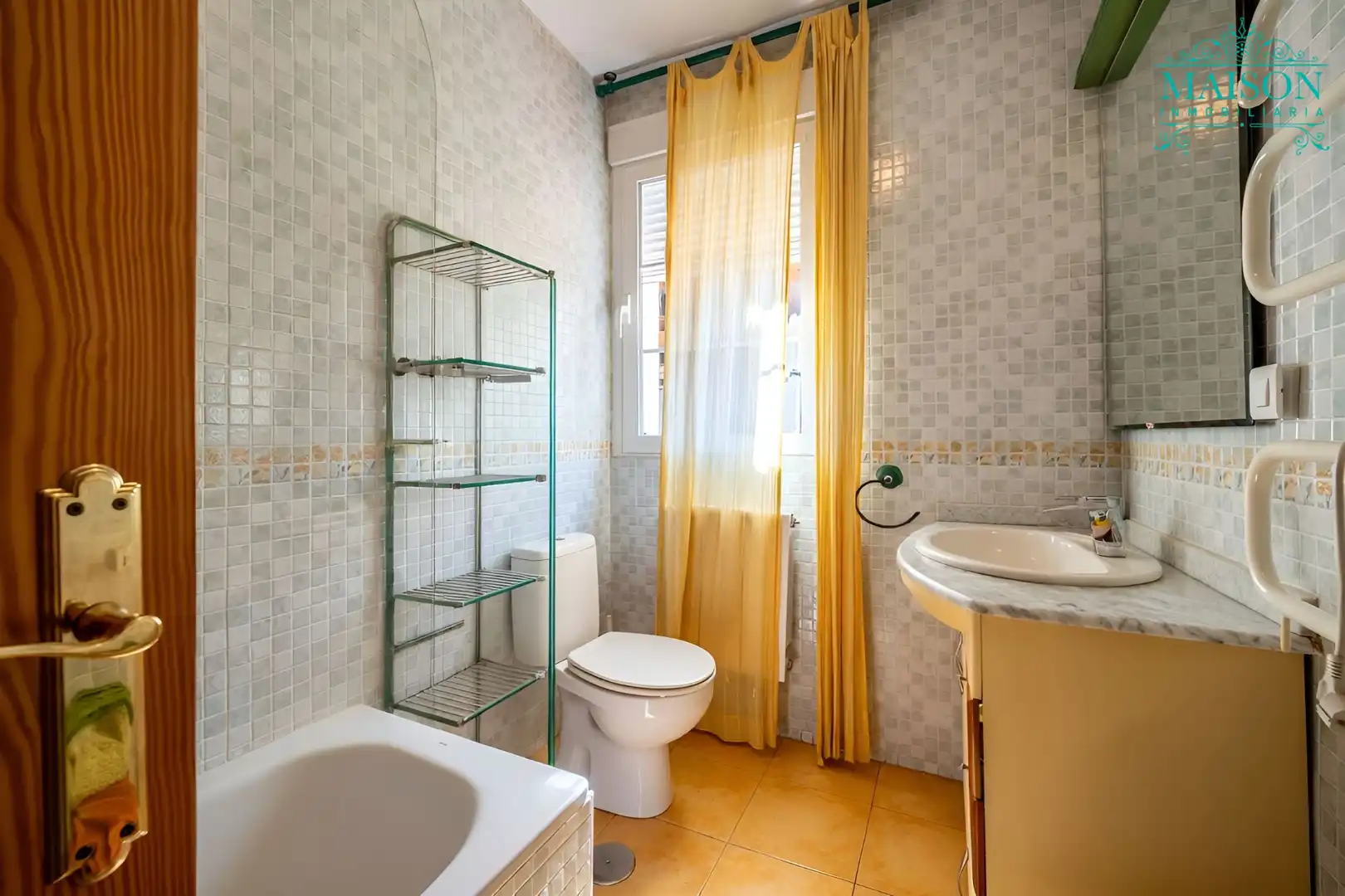 Bathroom of Houses for sale in El Casar  with Air Conditioner, Heating and Private garden