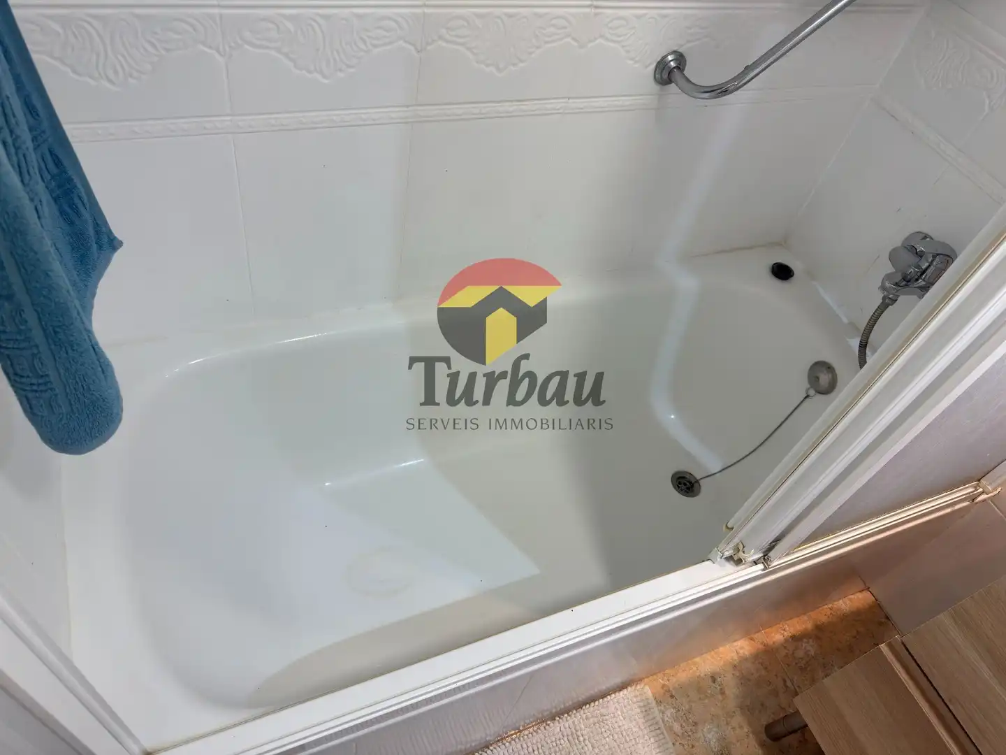 Bathroom of Flat for sale in Tossa de Mar  with Air Conditioner, Heating and Terrace