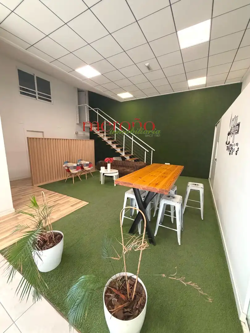 Local de alquiler en Elche / Elx con Aire acondicionado