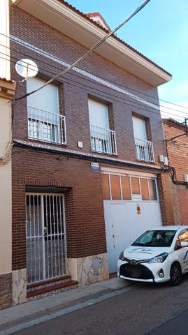 Casa-chalet en Venta en Calle del Carmen en Luceni