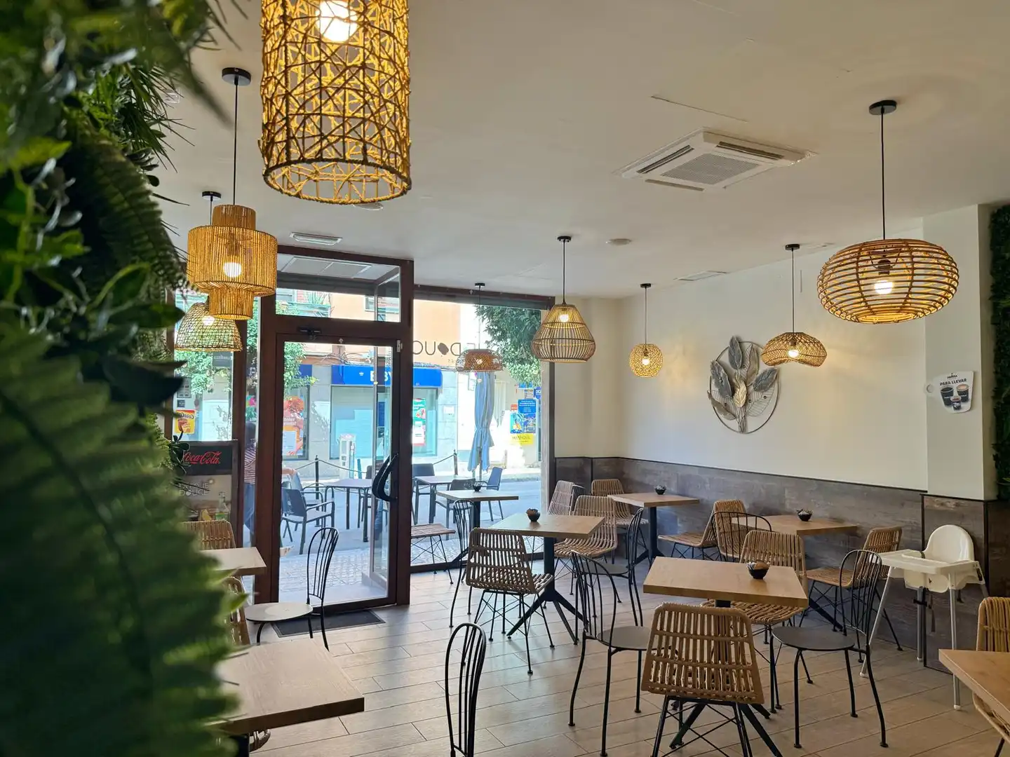 Business premises for transfer in Calle General Pastor 19