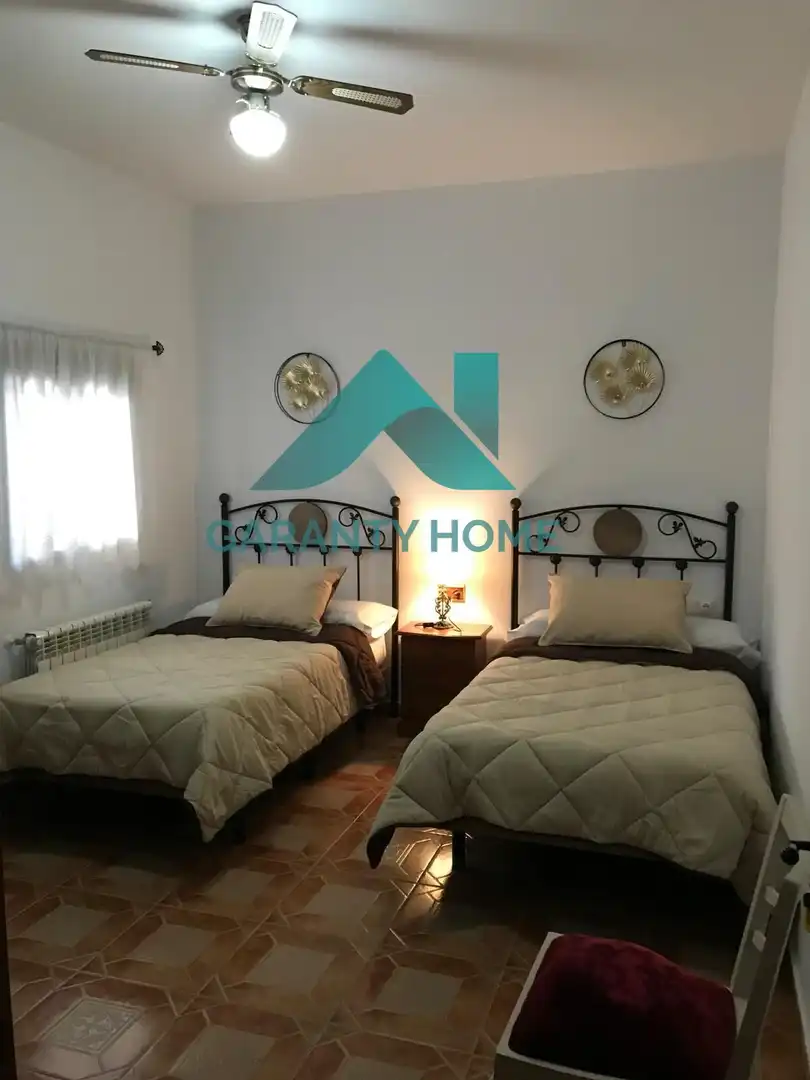 Dormitori de Casa o xalet en venda en Almoharín amb Aire condicionat, Calefacció i Jardí privat