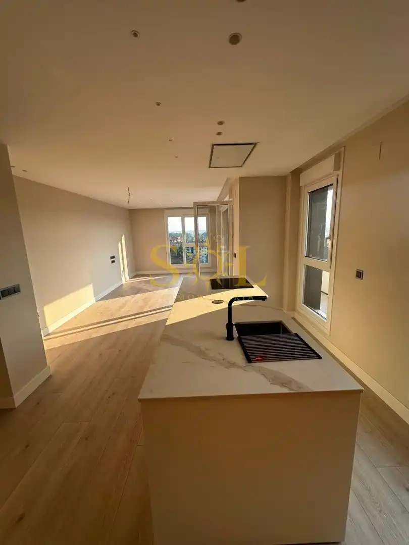 Küche von Wohnung zur Miete in León Capital  mit Klimaanlage, Heizung und Parkett