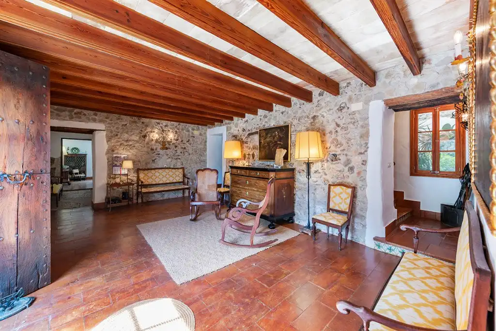 Sala d'estar de Finca rústica en venda en Escorca amb Aire condicionat, Calefacció i Jardí privat