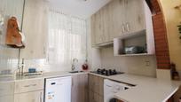 Küche von Wohnung zum verkauf in Bellvei mit Terrasse