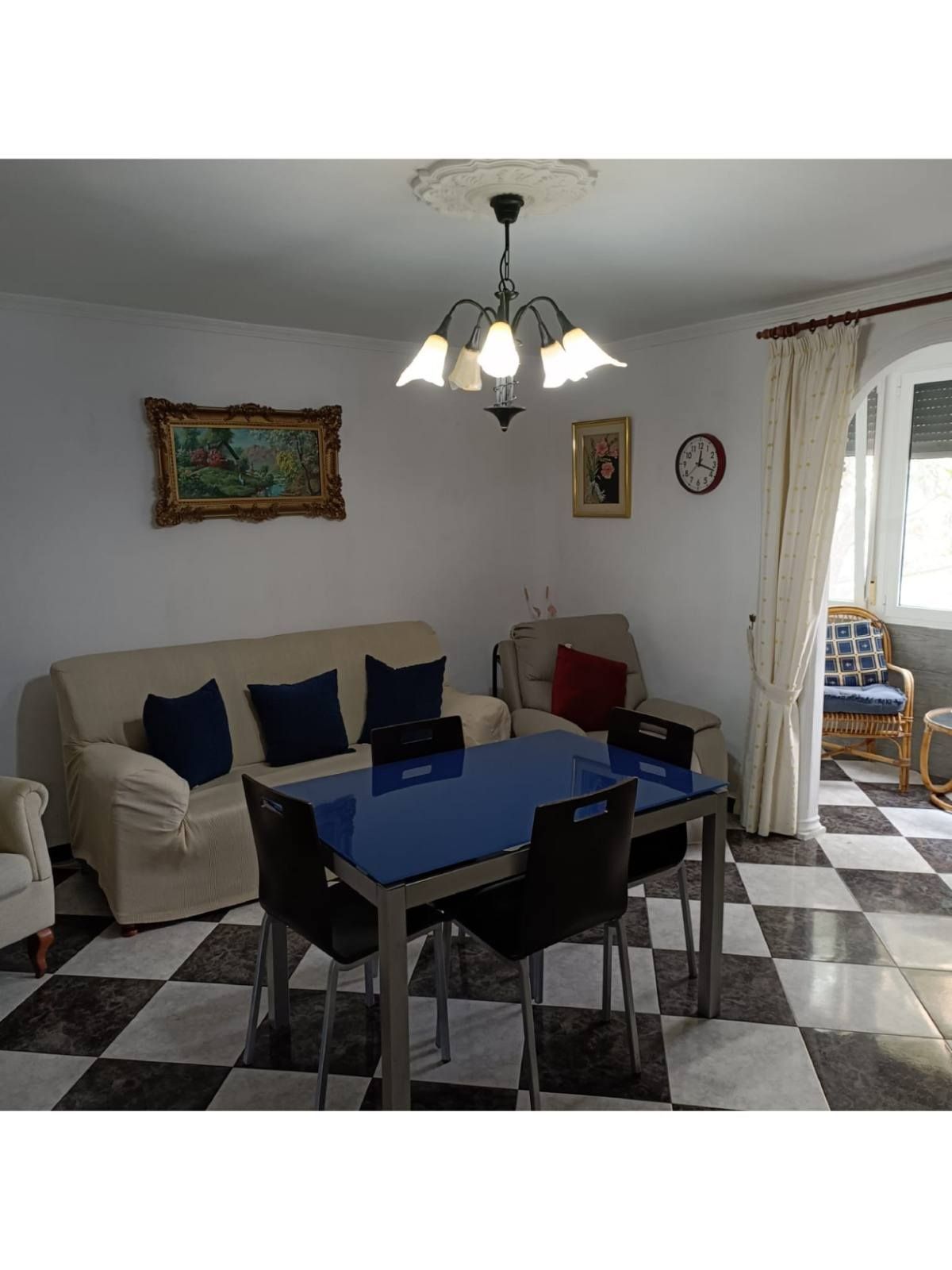 Sala d'estar de Pis en venda en  Cádiz Capital amb Calefacció, Terrassa i Moblat