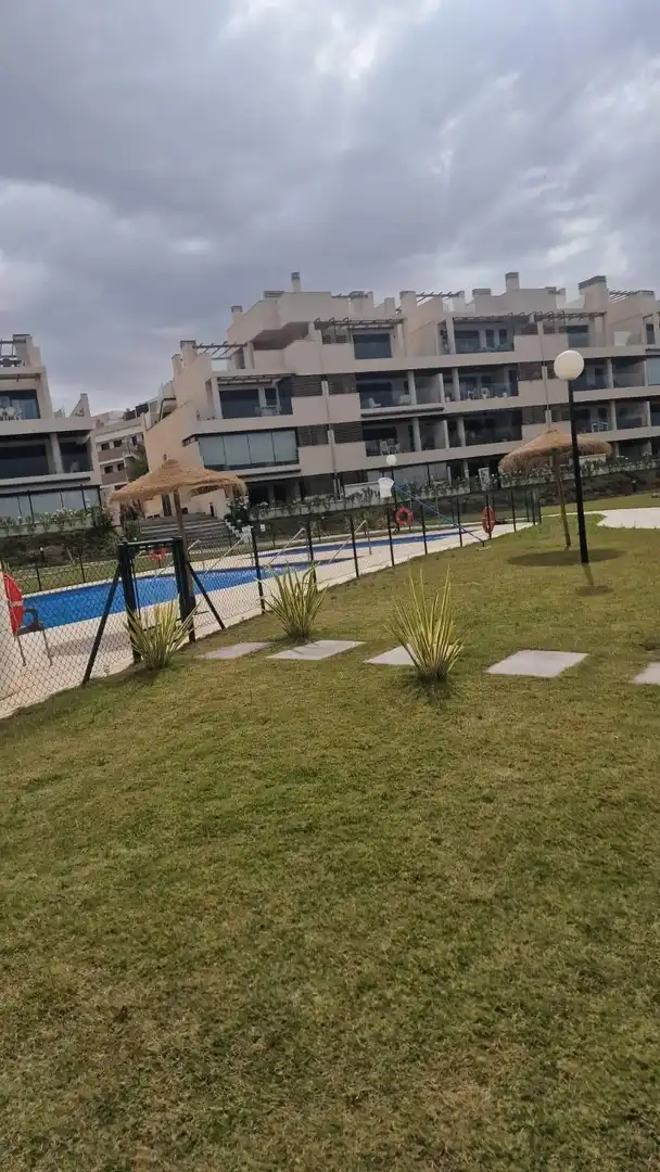 Piscina de Àtic de lloguer en Almería amb Aire condicionat, Calefacció i Jardí privat