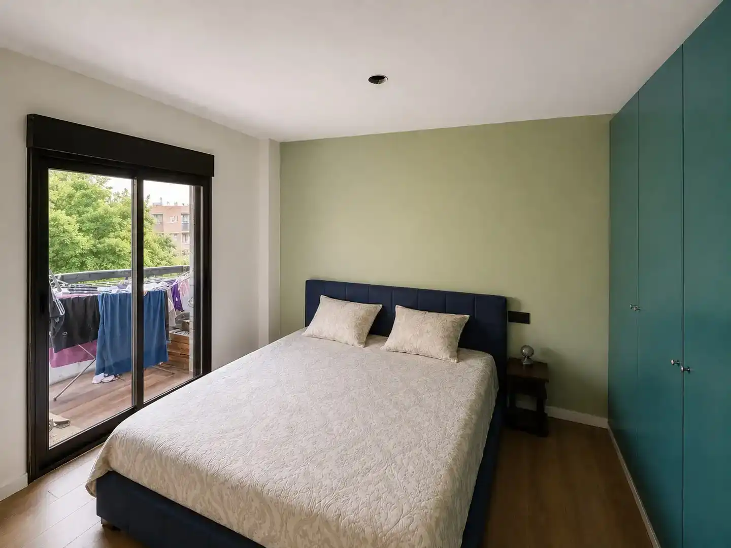 Schlafzimmer von Wohnung zum Verkauf in  Valencia Capital mit Klimaanlage und Balkon