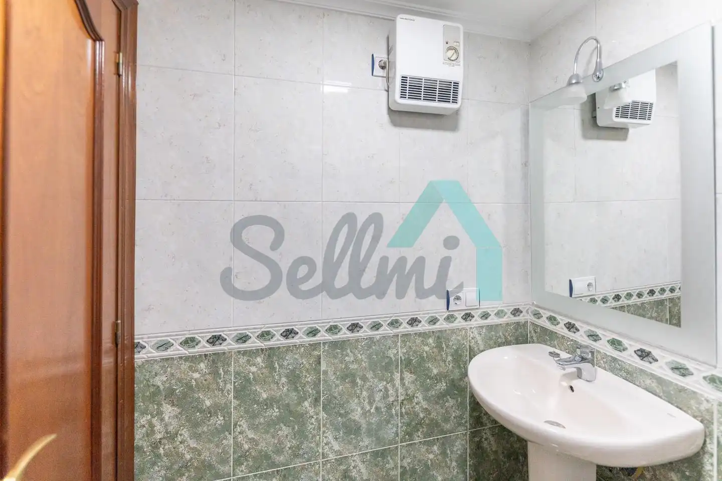 Baño de Piso en venta en Mieres (Asturias) con Calefacción y Trastero