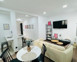 Living room of Apartment to rent in  Madrid Capital  with Air Conditioner, Heating and Furnished