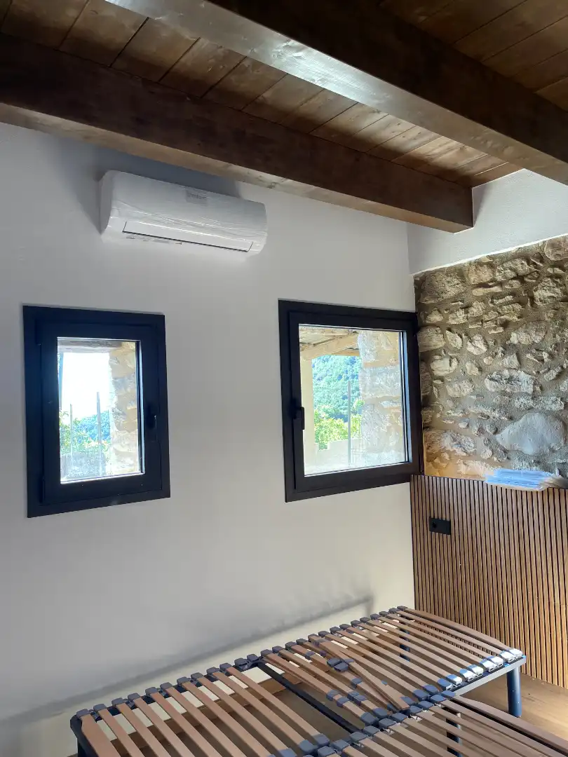Balcony of Houses for rent in La Vall d'en Bas  with Air Conditioner, Heating and Private garden