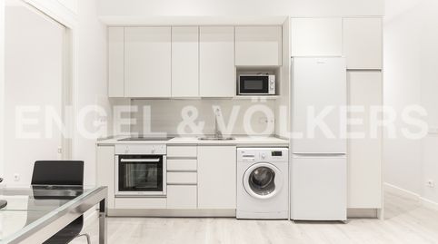Foto 2 de Apartamento de alquiler en Fernández de Los Ríos, Arapiles, Madrid Capital
