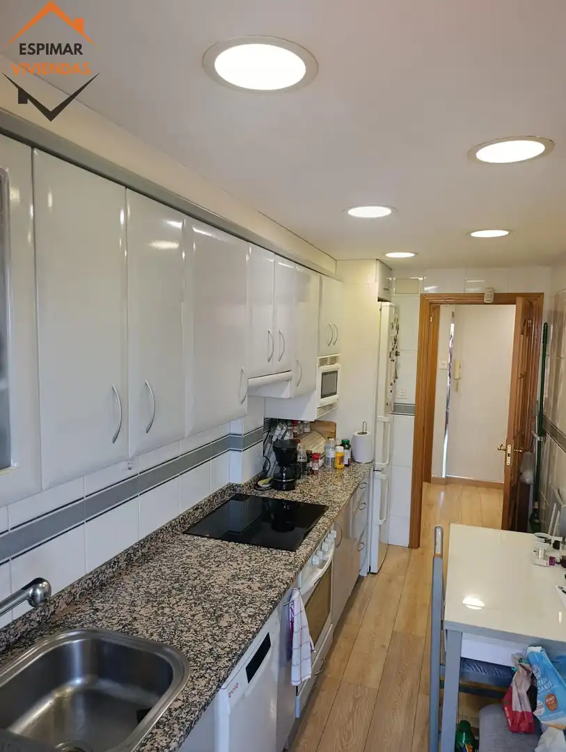 Kitchen of Flat for sale in Zaragoza  with Furnished and Balcony