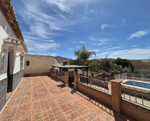 Terrasse von Einfamilien-Reihenhaus zum verkauf in Álora mit Klimaanlage, Terrasse und Schwimmbad