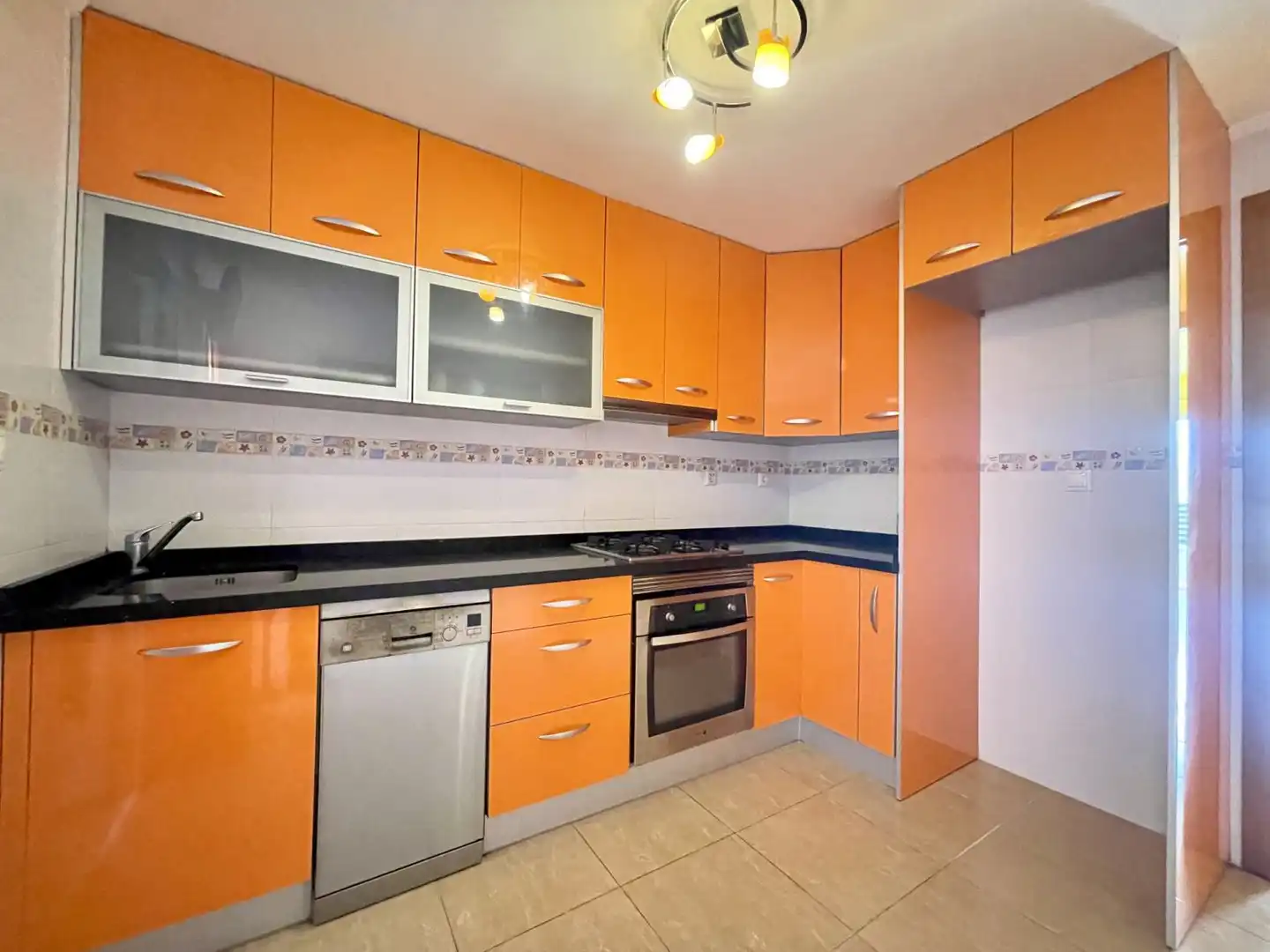 Cocina de Piso en venta en Alicante / Alacant con Aire acondicionado, Calefacción y Trastero