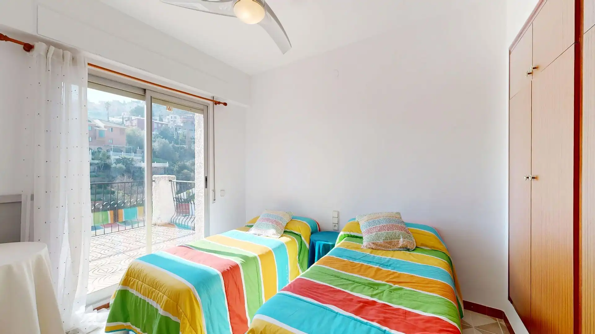 Schlafzimmer von Haus oder Chalet zum Verkauf in Chiva mit Privatgarten und Abstellraum