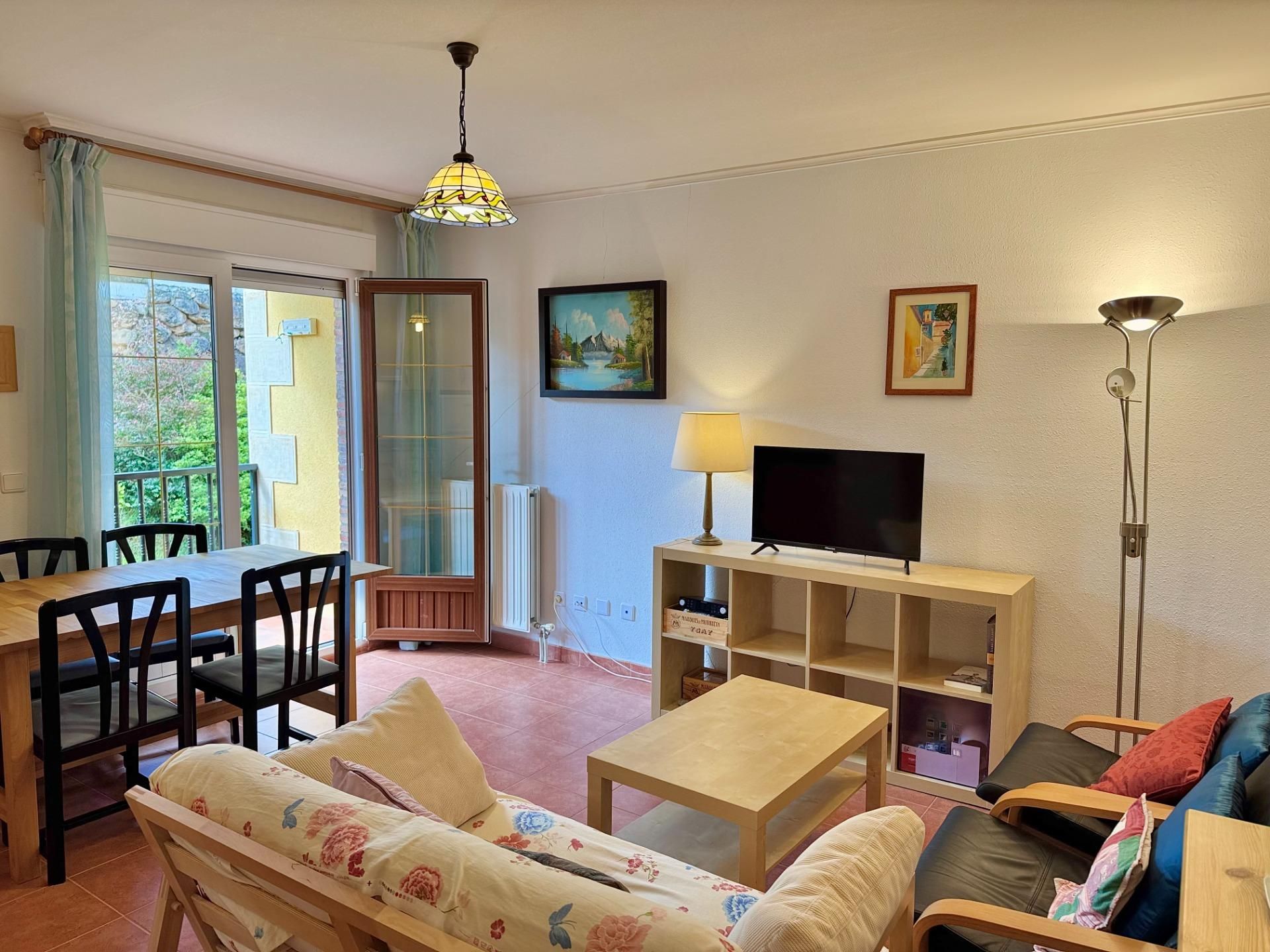 Sala d'estar de Apartament en venda en Ruiloba amb Calefacció, Terrassa i Balcó