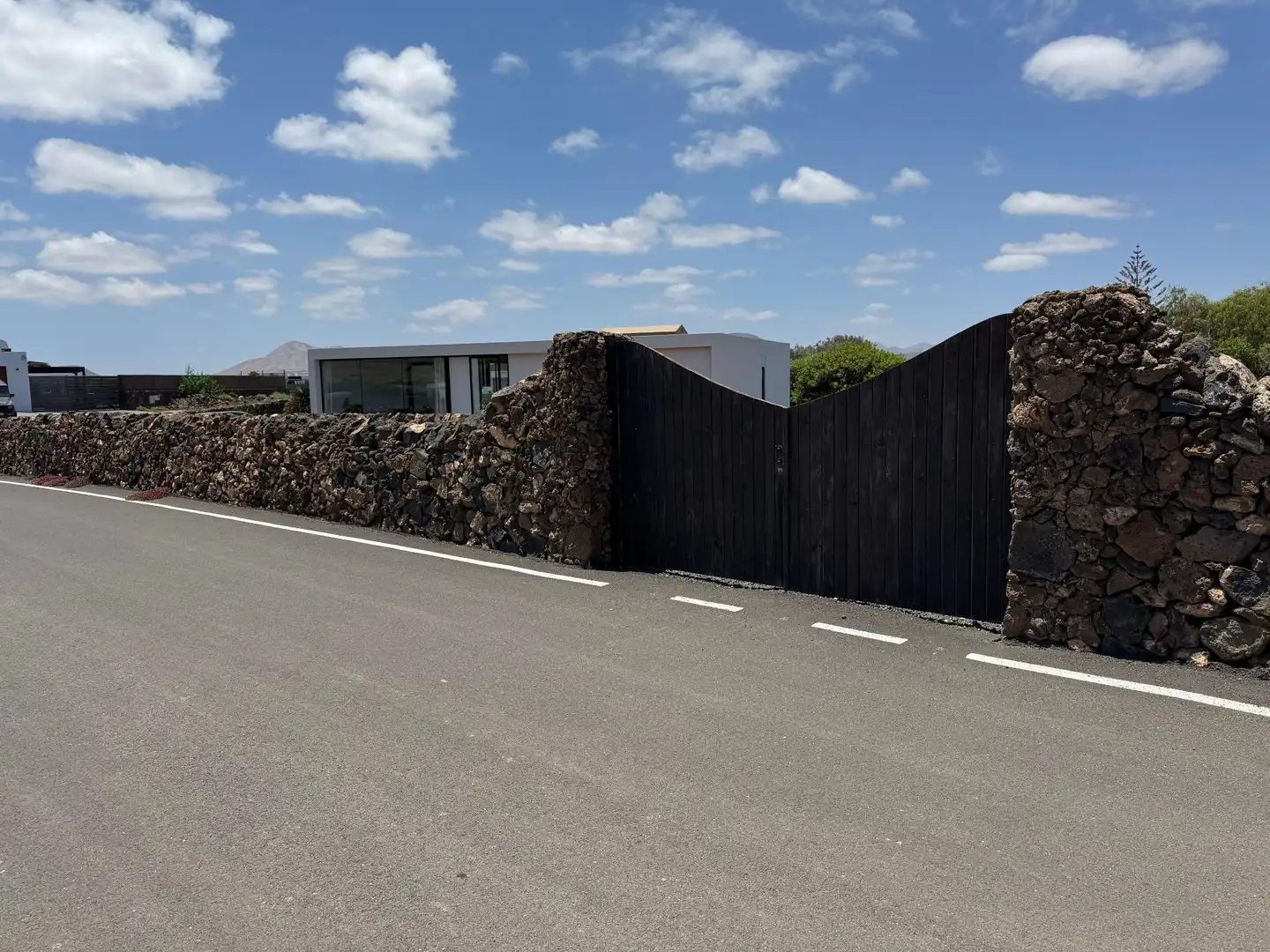 Exterior view of Residential for sale in La Oliva