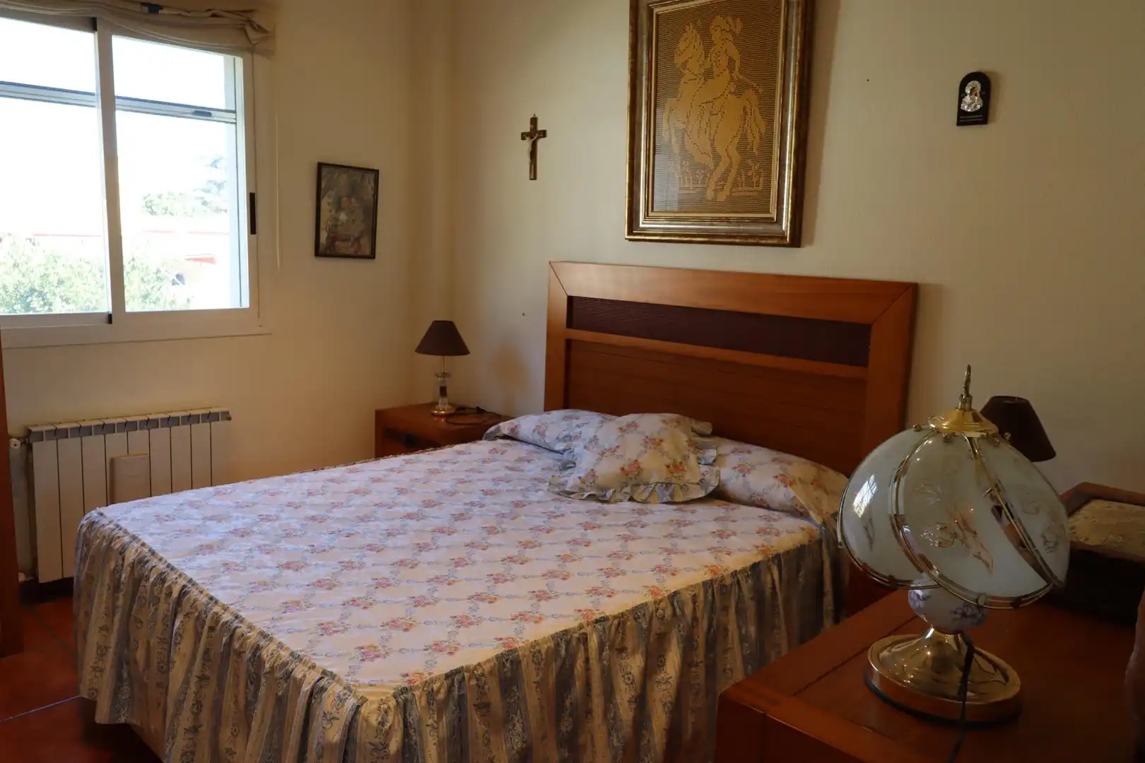 Habitación de Casa o chalet en venta en Chiva con Aire acondicionado, Calefacción y Jardín privado