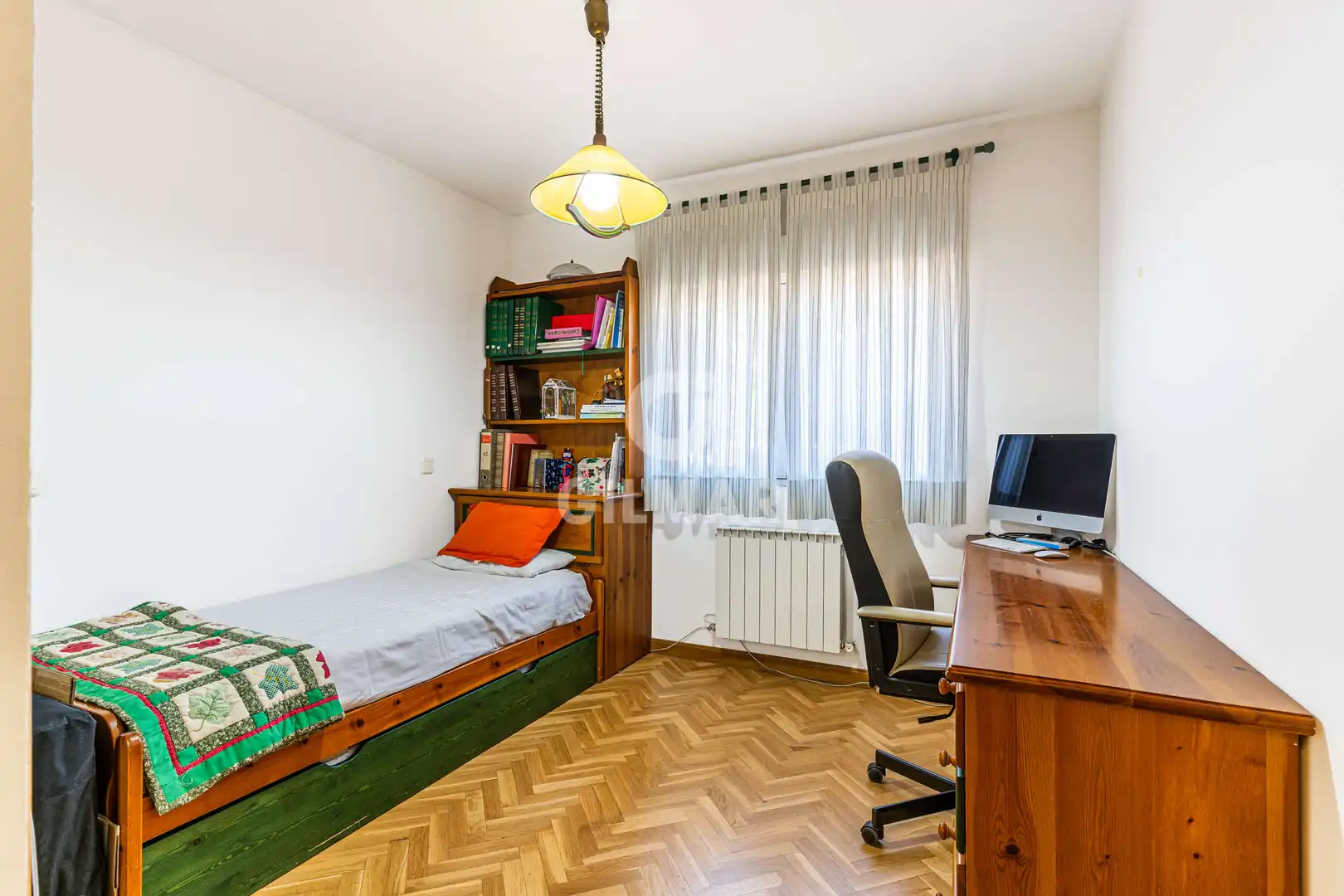 Bedroom of Houses for sale in Moraleja de Enmedio  with Heating, Private garden and Swimming Pool