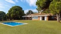 Jardí de Casa o xalet en venda en Sant Vicenç de Montalt amb Aire condicionat, Calefacció i Jardí privat