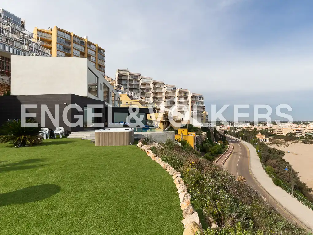 Vista exterior de Casa o chalet en venta en Cullera con Aire acondicionado, Calefacción y Jardín privado
