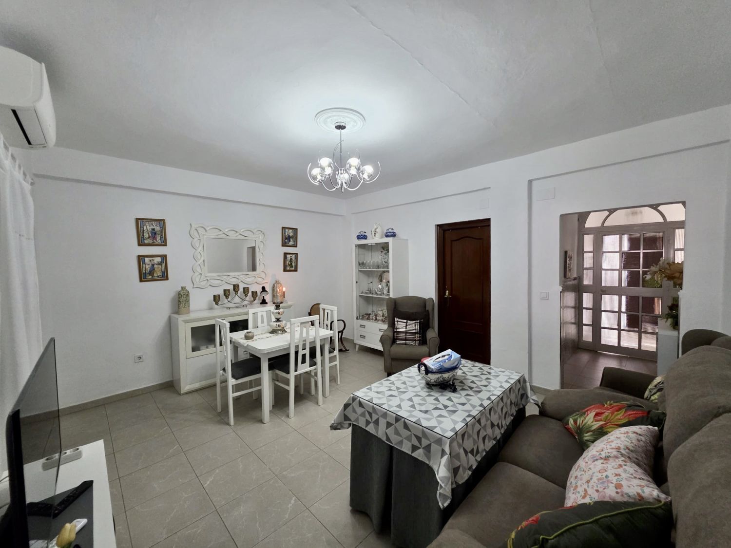 Living room of House or chalet for sale in  Sevilla Capital  with Air Conditioner