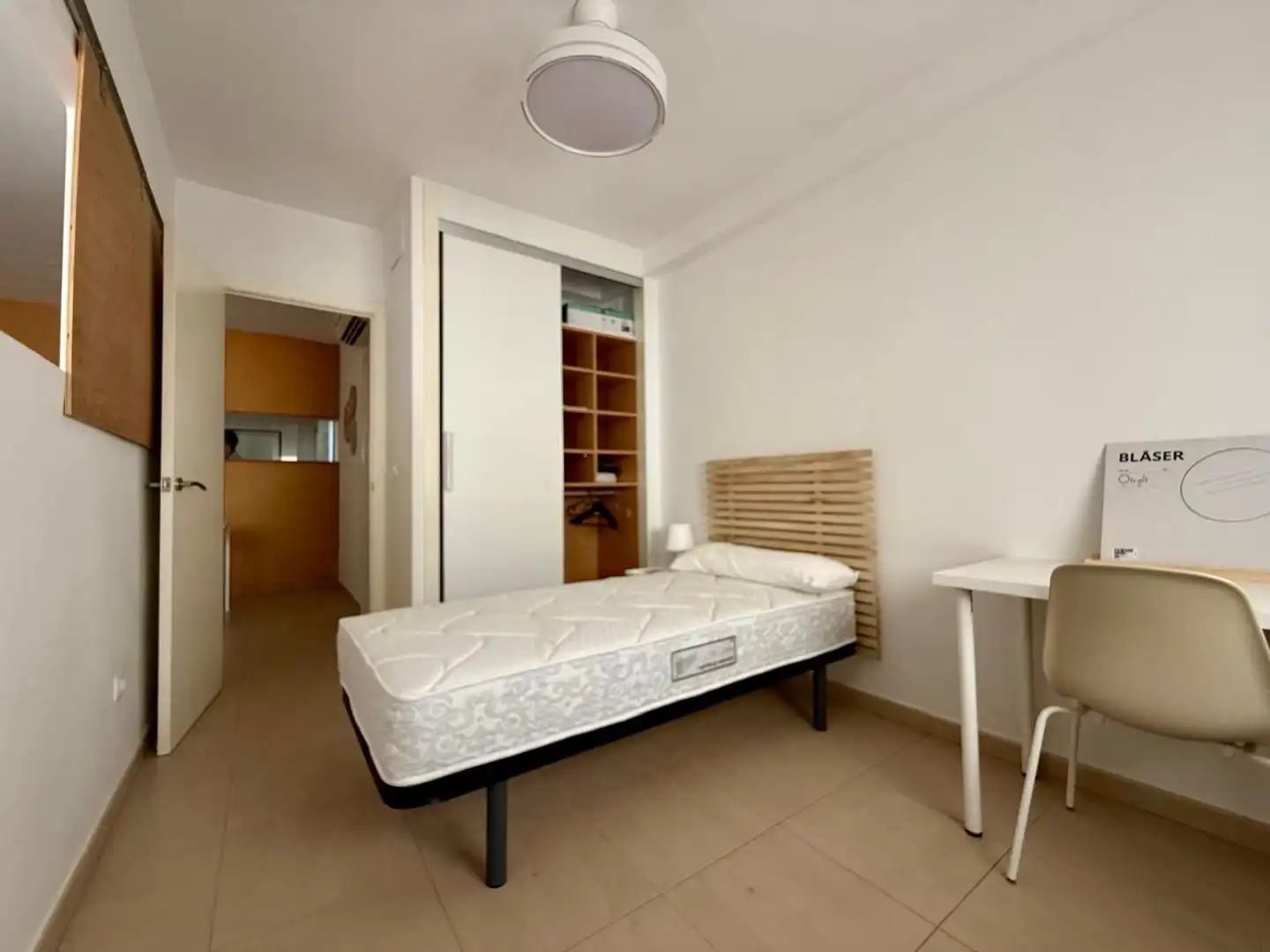 Flat for rent in Calle de Fernán Sánchez de Tovar, Cruz Roja