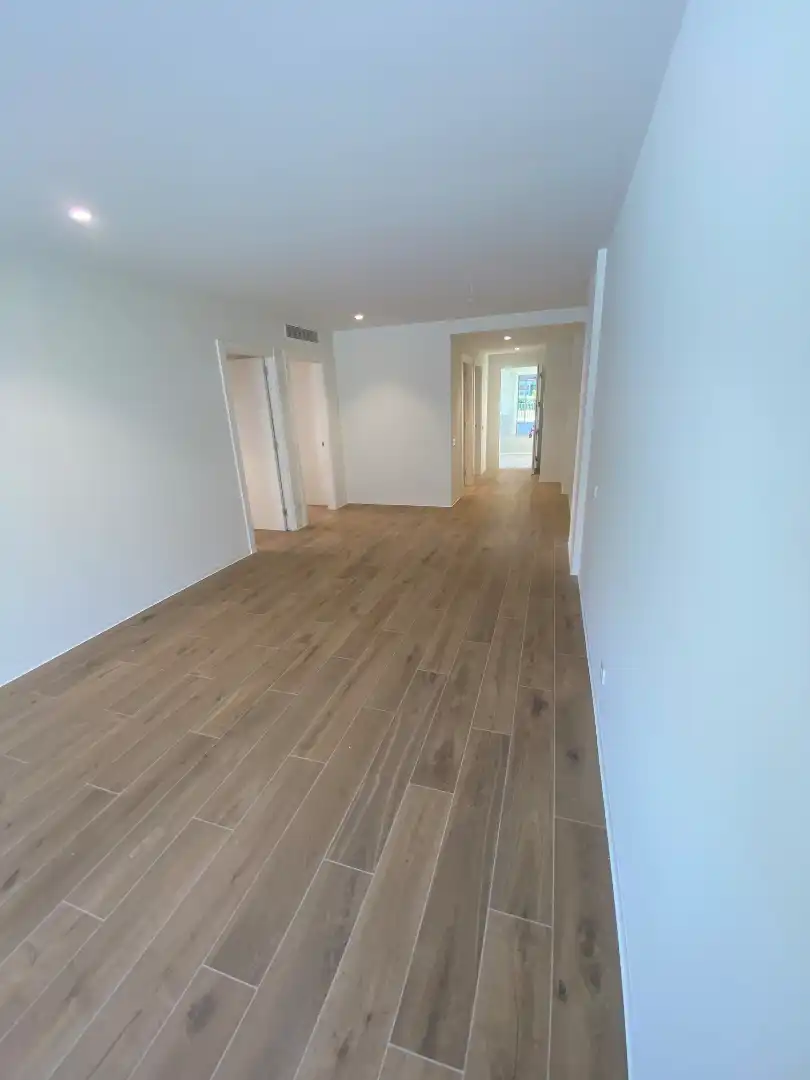 Piso de obra nueva con piscina en venta en Carrer d'Álvarez 25