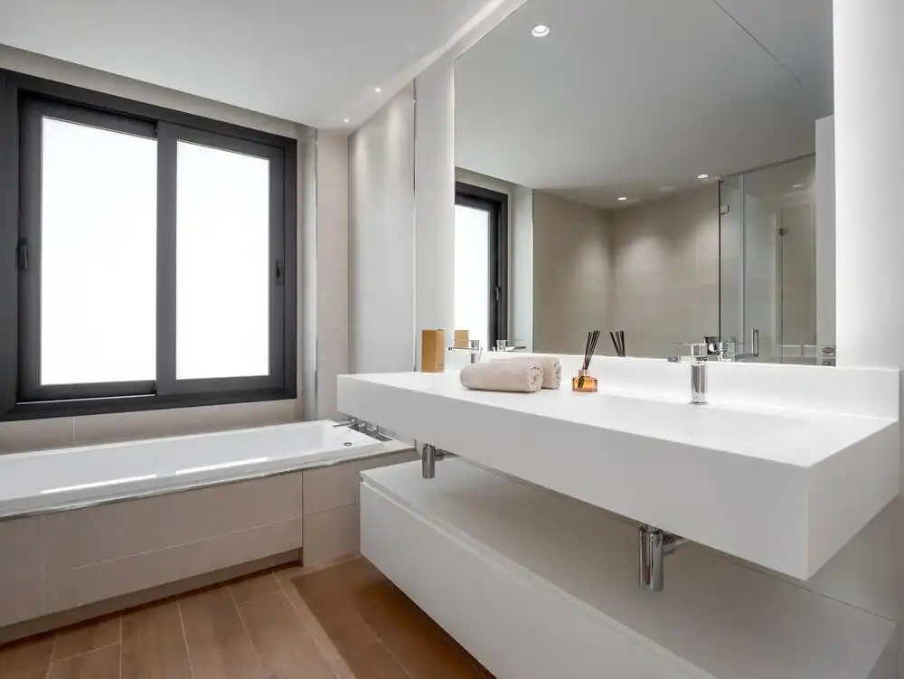 Bathroom of Houses for sale in Estepona  with Air Conditioner, Private garden and Terrace