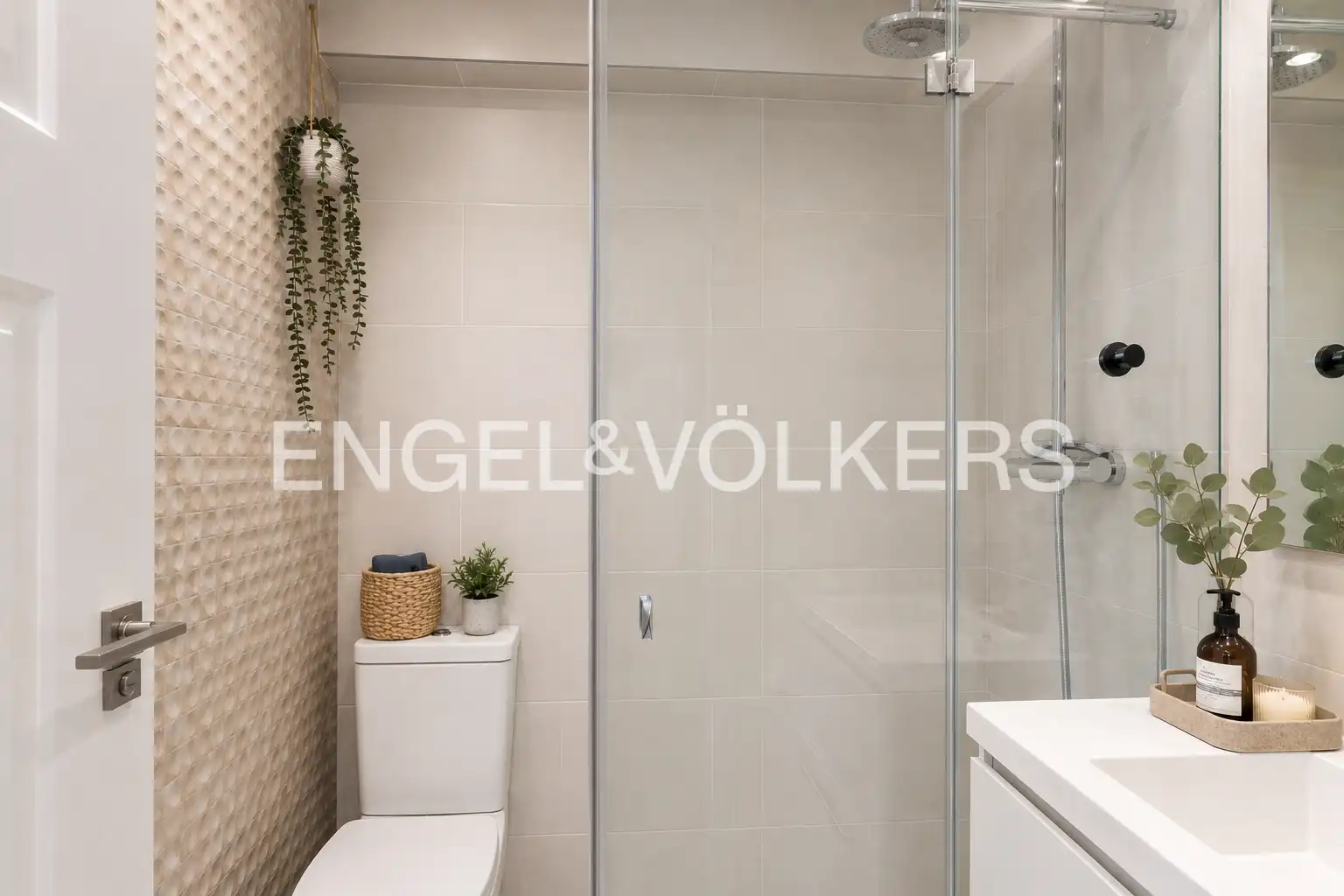 Bathroom of Duplexes for sale in Barcelona  with Air Conditioner, Heating and Terrace