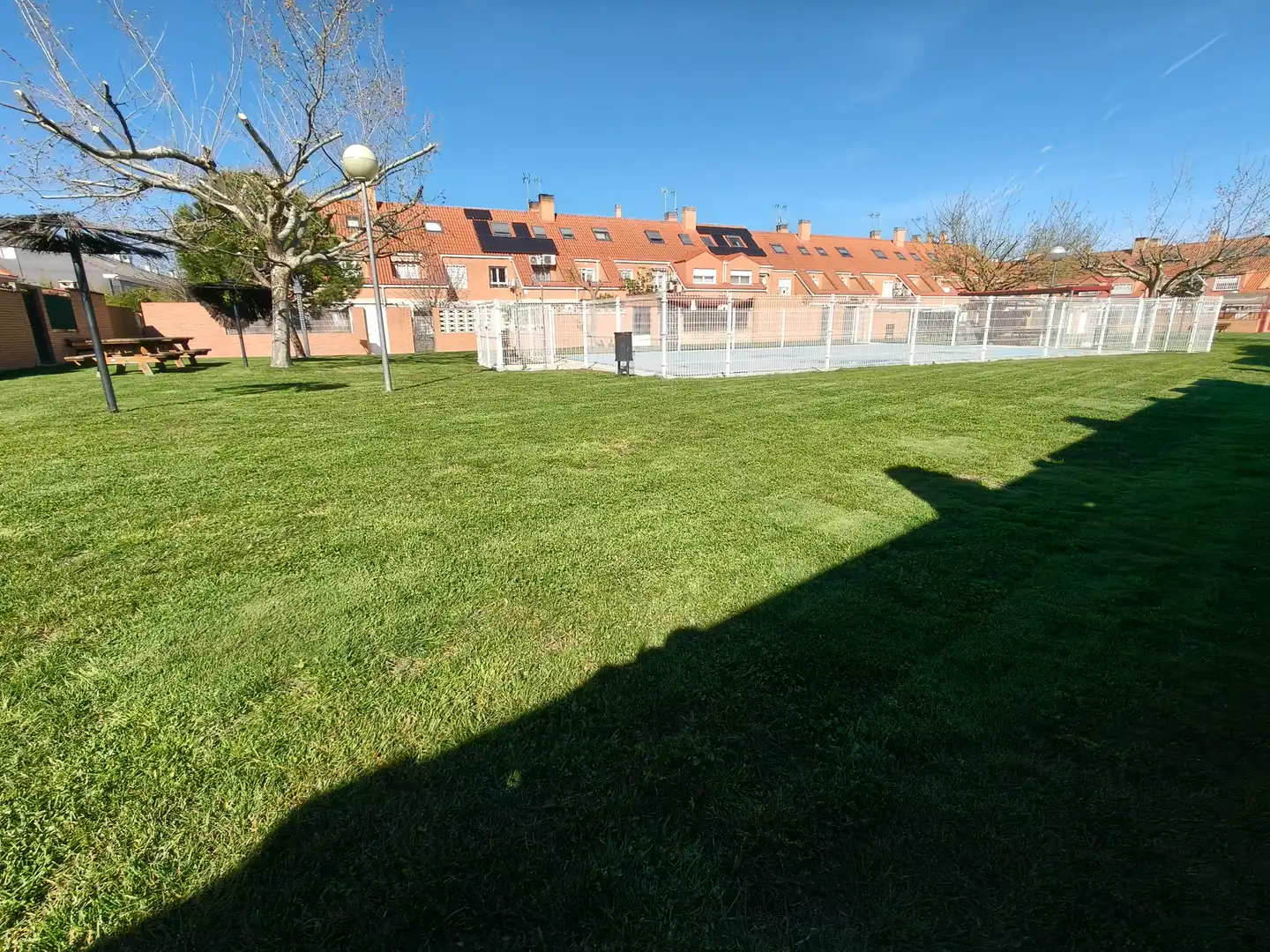 Außenansicht von Haus oder Chalet zum Verkauf in Parla mit Klimaanlage, Heizung und Privatgarten