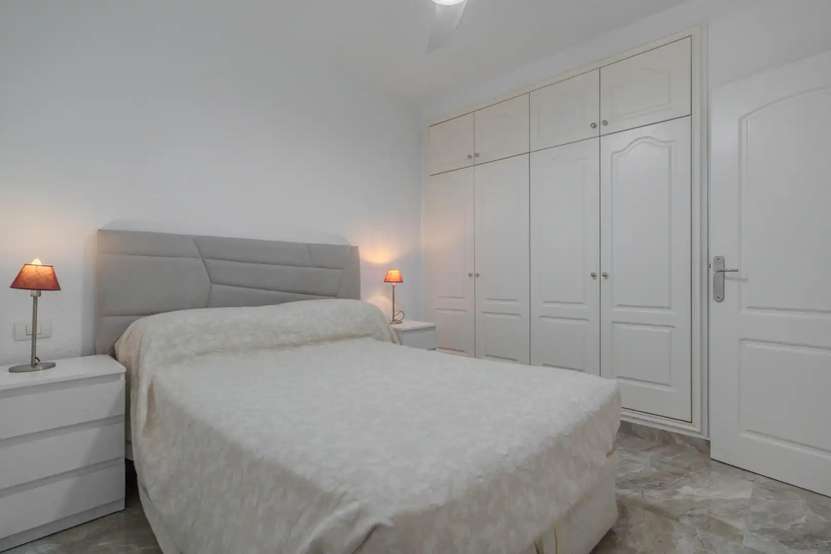 Habitación de Apartamento en venta en Adeje con Terraza, Amueblado y Piscina comunitaria