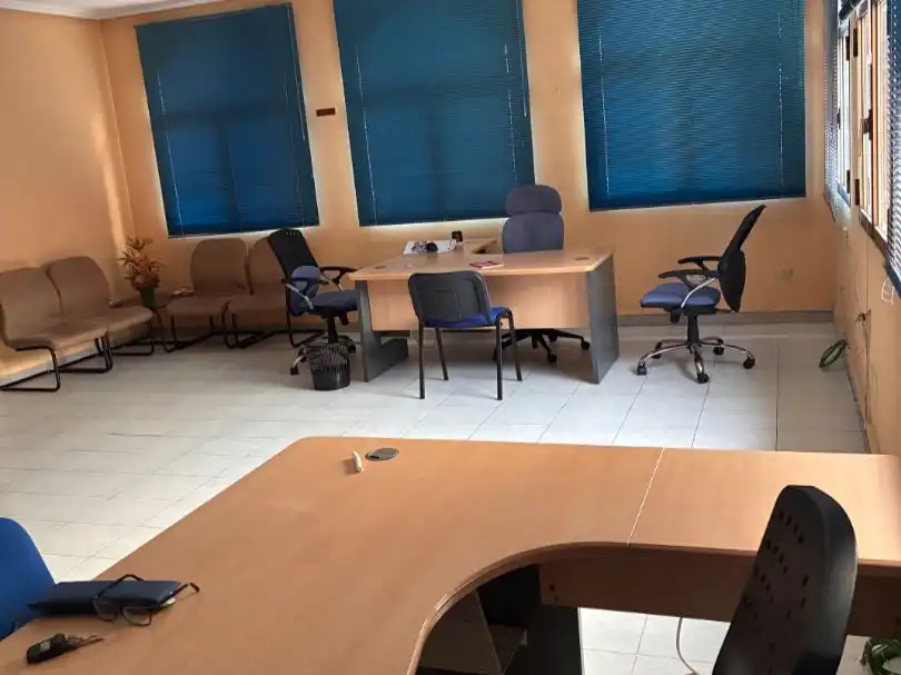 Büro zur Miete in Alcalá de Henares mit Klimaanlage, Heizung und Terrasse