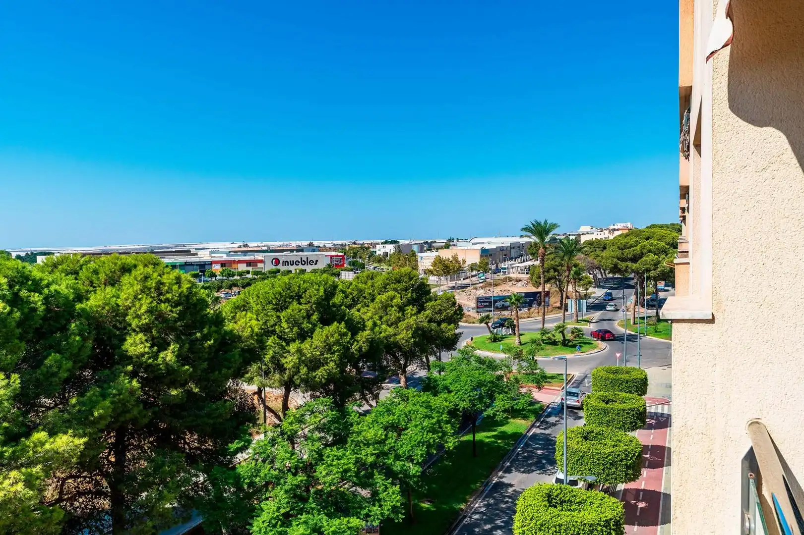 Vista exterior de Pis en venda en El Ejido amb Aire condicionat, Terrassa i Moblat