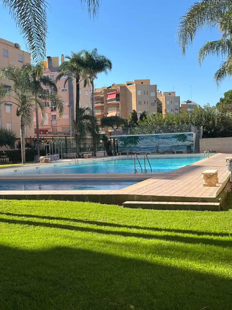 Piscina de Apartament en venda en La Pobla de Farnals amb Aire condicionat, Calefacció i Terrassa