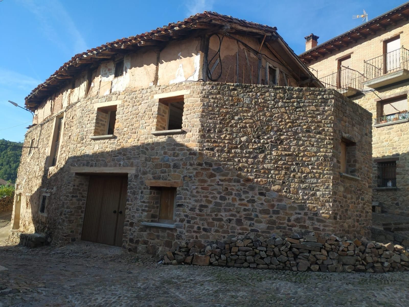 Exterior view of House or chalet for sale in Laguna de Cameros
