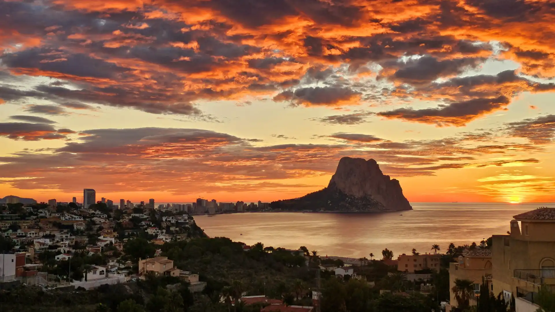 Vista exterior de Casa adosada en venta en Calpe / Calp con Aire acondicionado, Terraza y Amueblado
