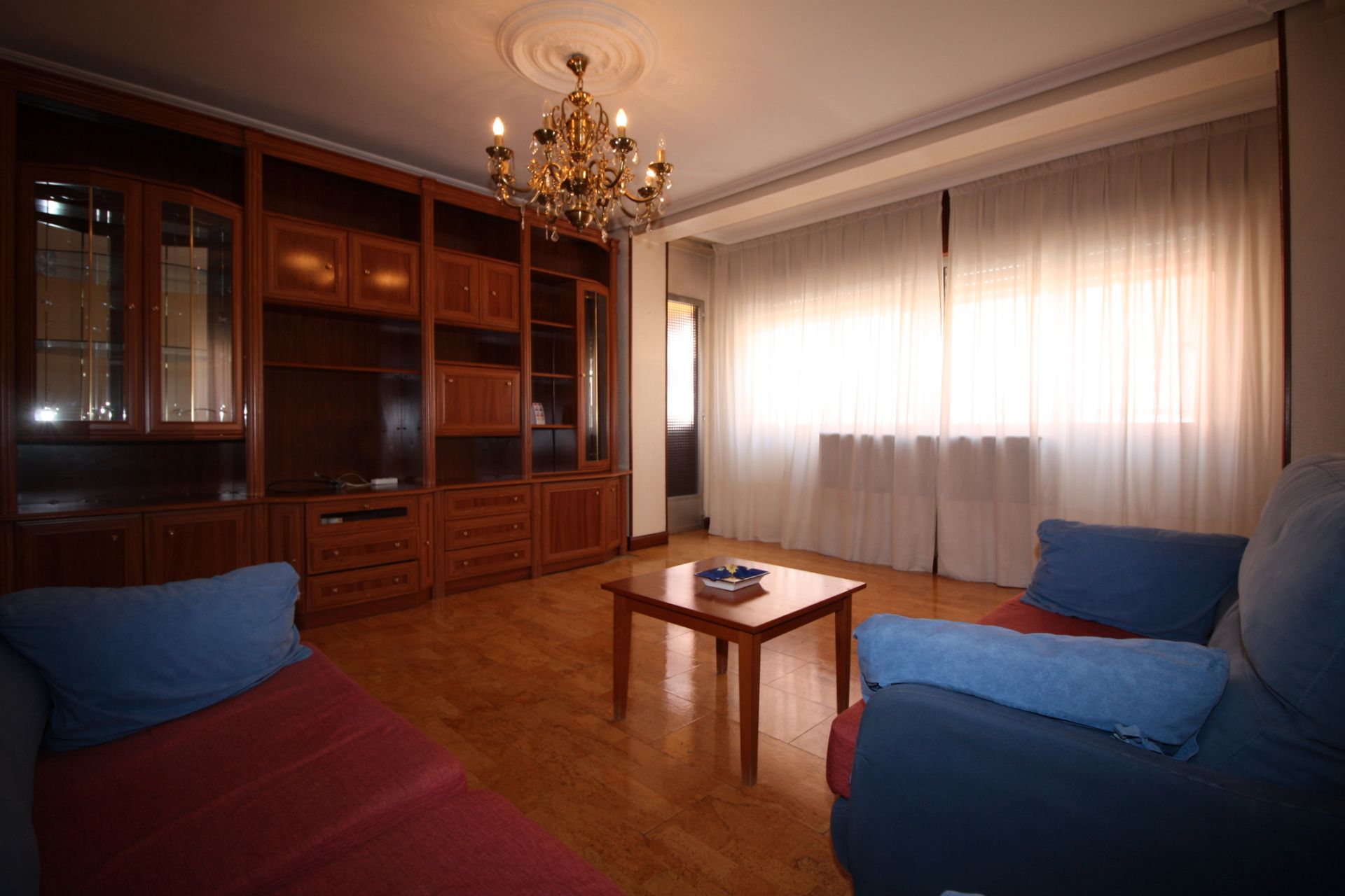 Living room of Flat for sale in Valladolid Capital  with Heating, Terrace and Storage room