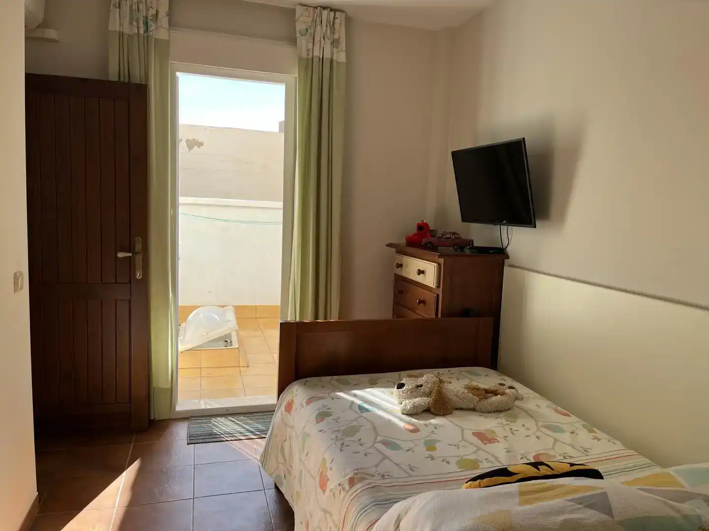 Dormitori de Casa adosada en venda en Adra amb Aire condicionat i Balcó