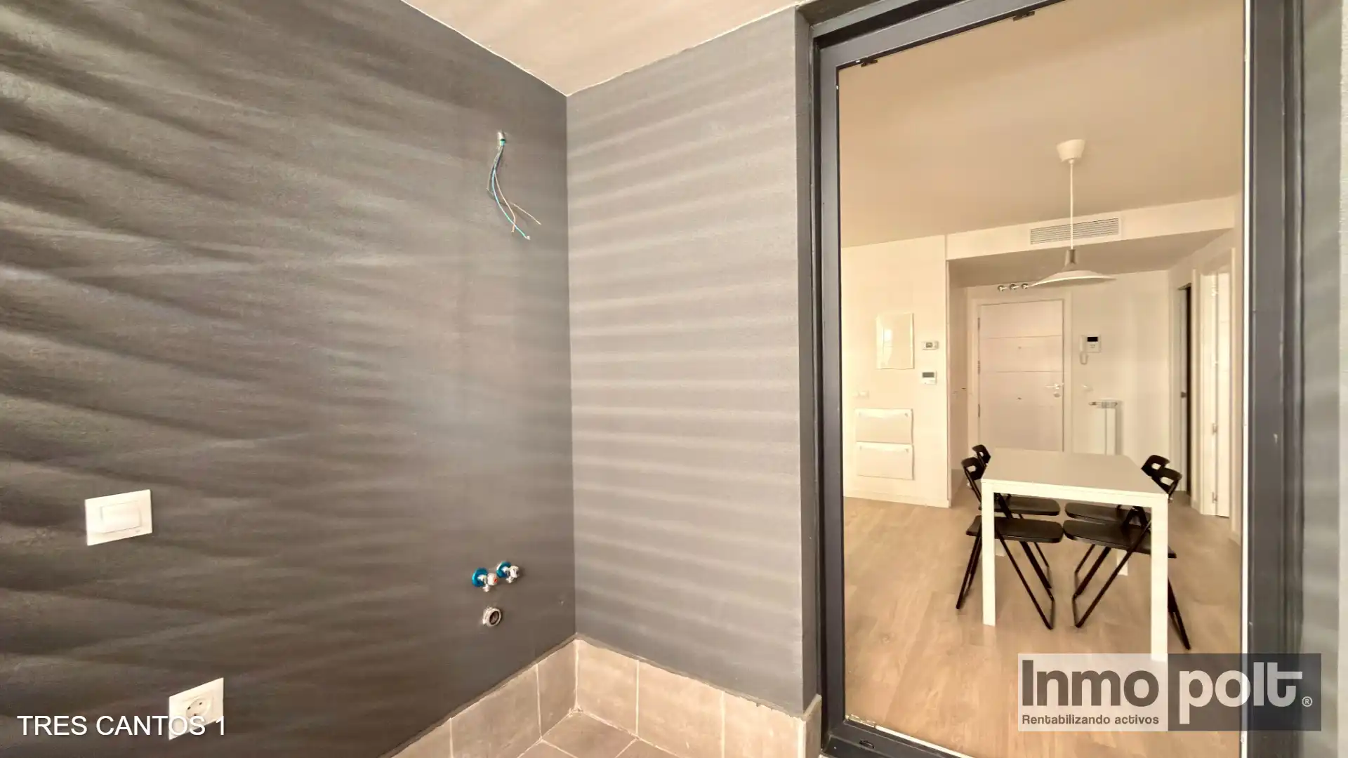 Bathroom of Flat for rent in Tres Cantos  with Air Conditioner, Furnished and Oven