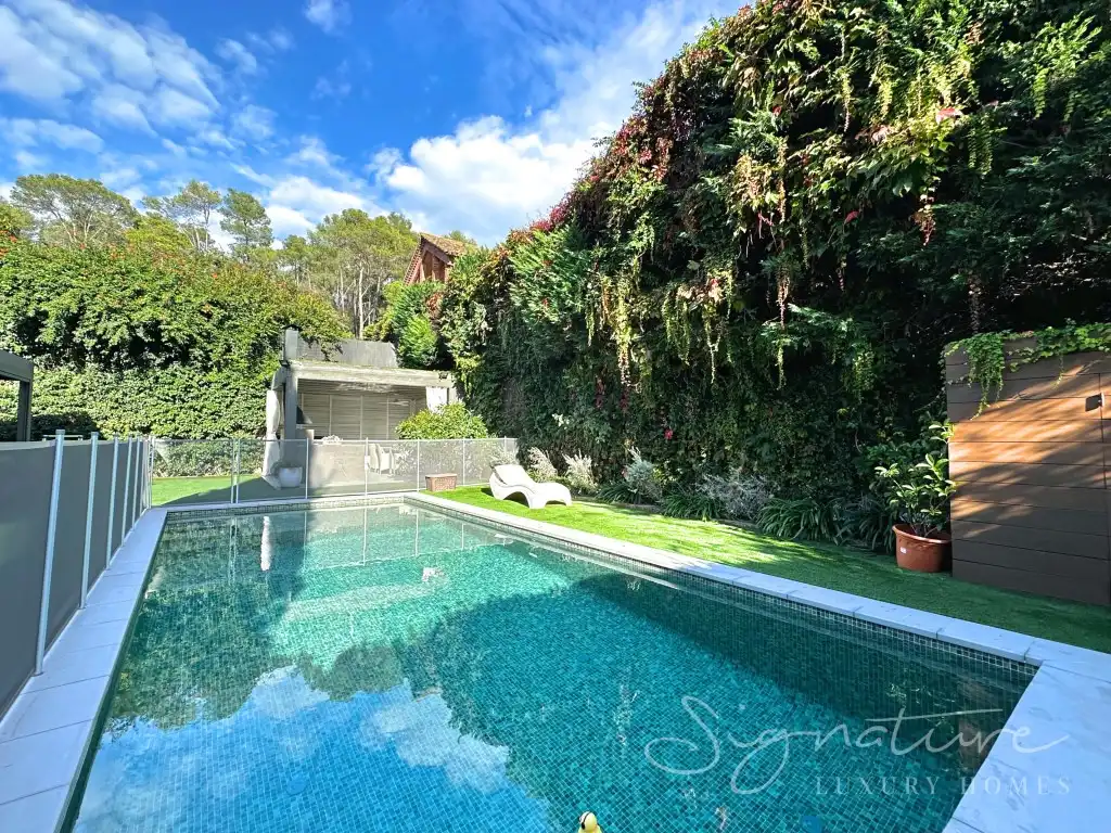 Houses for sale in Golf - Can Trabal