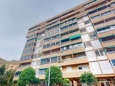 Pis amb ascensor en venda a PROFESOR PERAZA DE AYALA 16