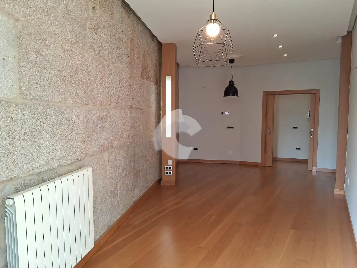 Wohnung zur Miete in Vigo  mit Heizung, Parkett und Abstellraum
