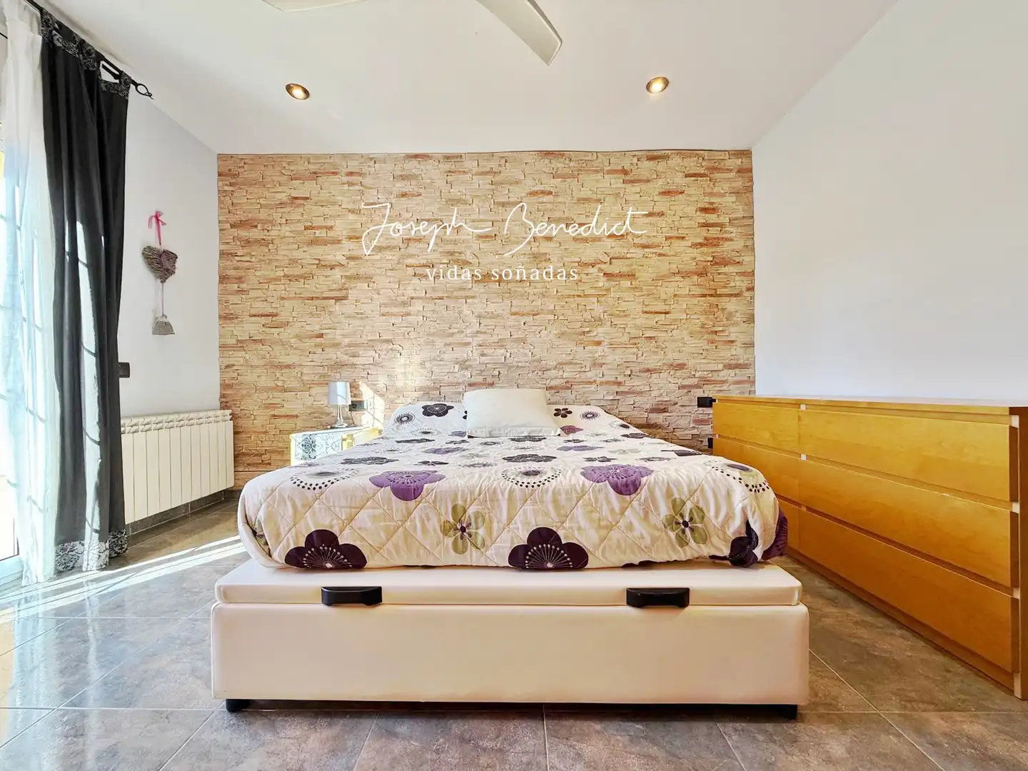 Bedroom of Houses for sale in Begues  with Air Conditioner, Heating and Private garden