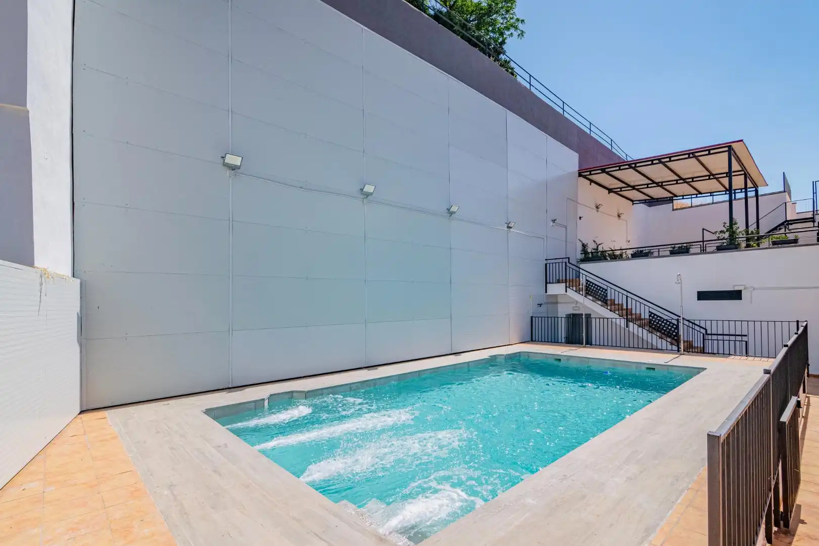 Piscina de Piso en venta en Pinos Genil con Aire acondicionado, Calefacción y Terraza