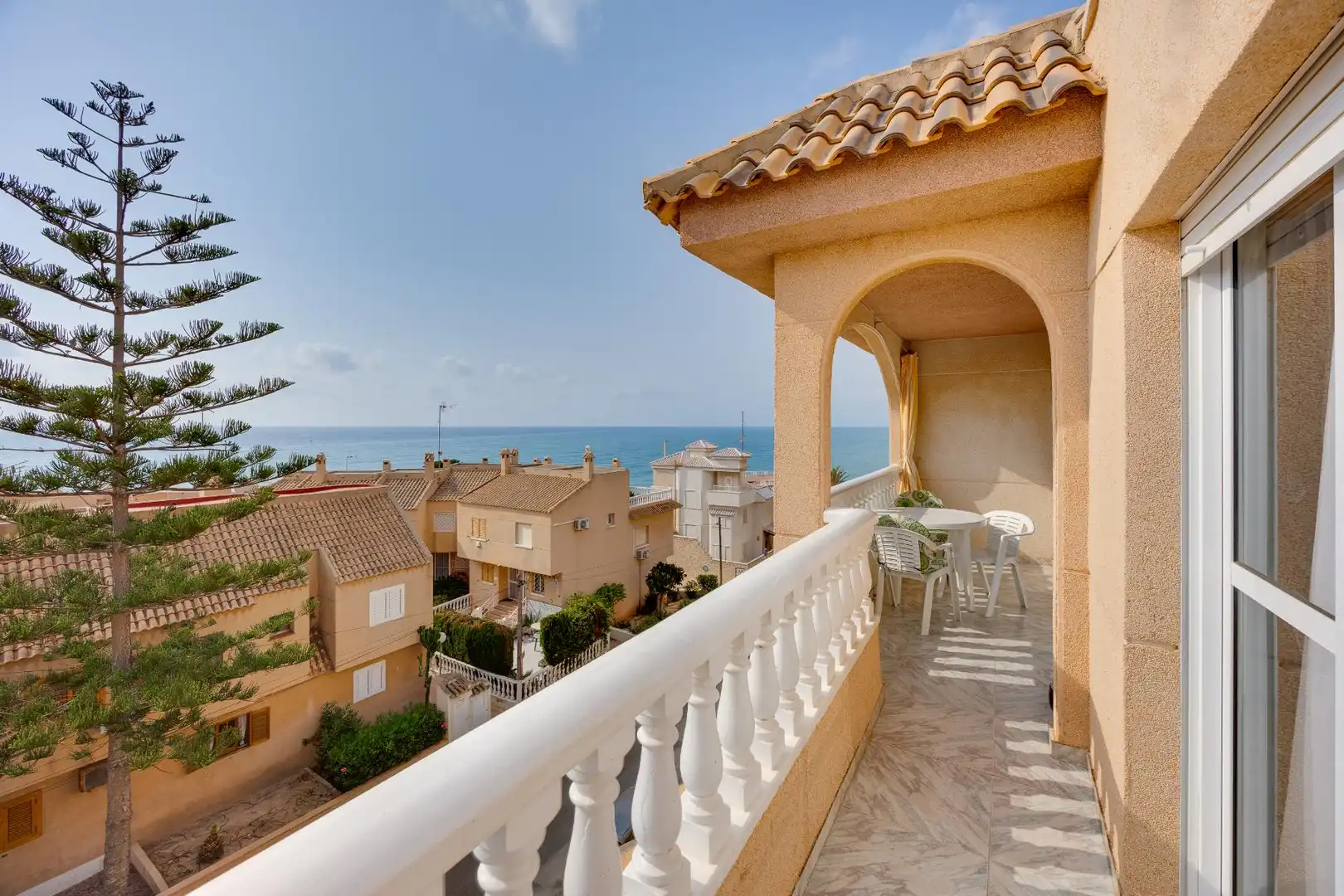 Terrassa de Apartament en venda en Torrevieja amb Piscina, Moblat i Rentadora