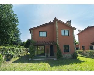 Vista exterior de Casa o xalet de lloguer en Brión amb Terrassa