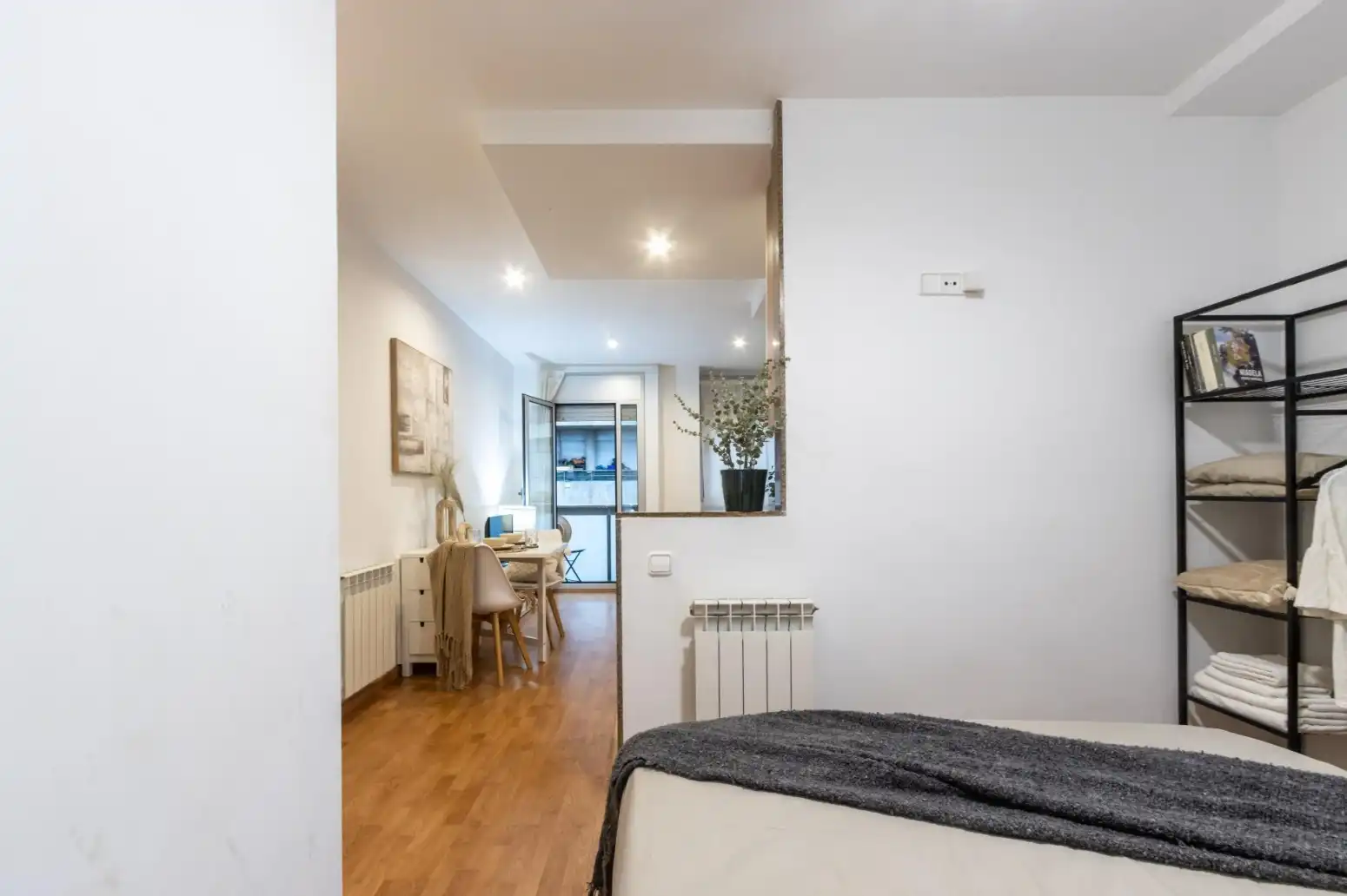 Schlafzimmer von Wohnung zum Verkauf in Terrassa mit Heizung, Parkett und Terrasse