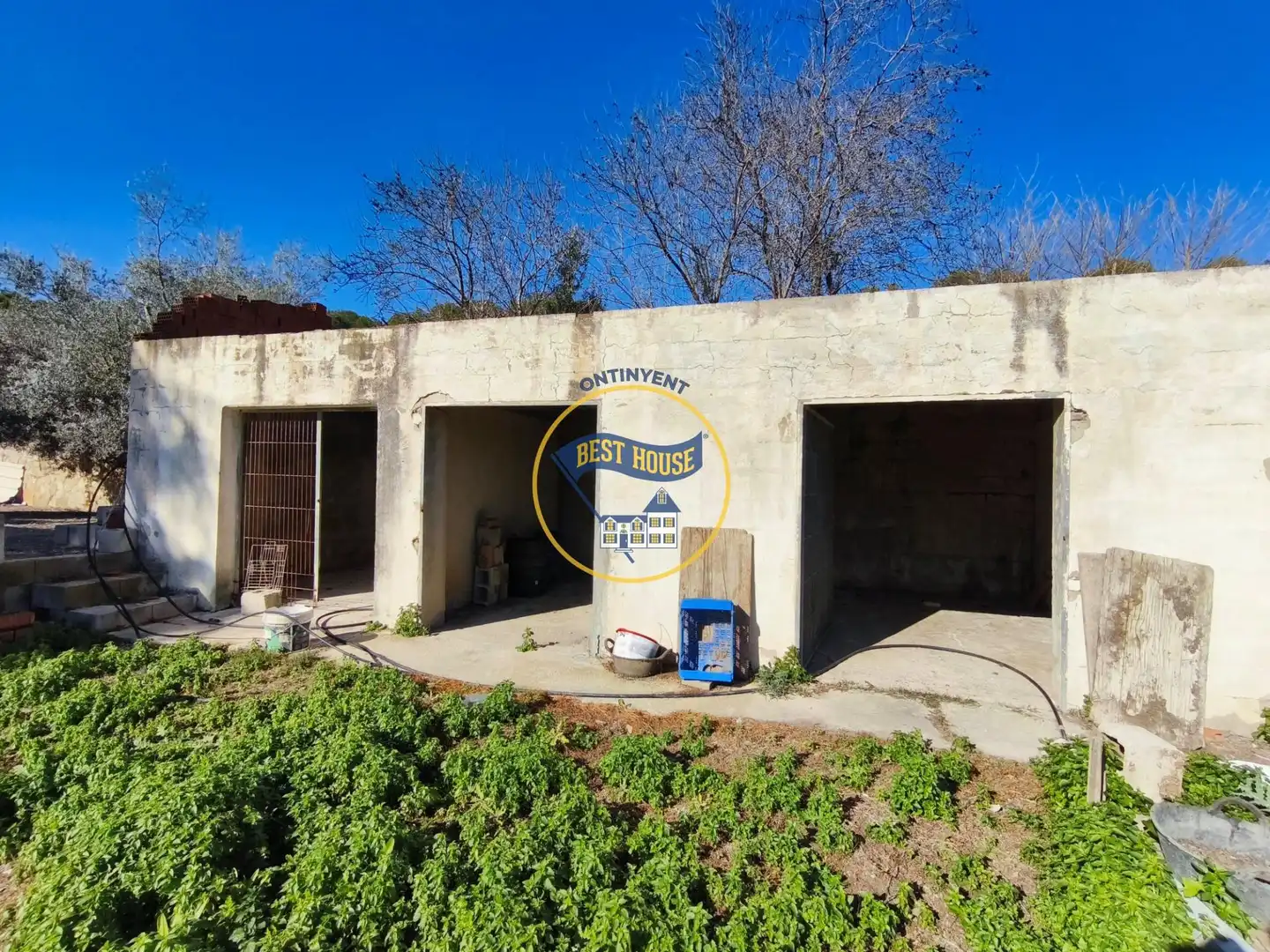 Vista exterior de Casa o xalet en venda en Ontinyent amb Jardí privat i Piscina